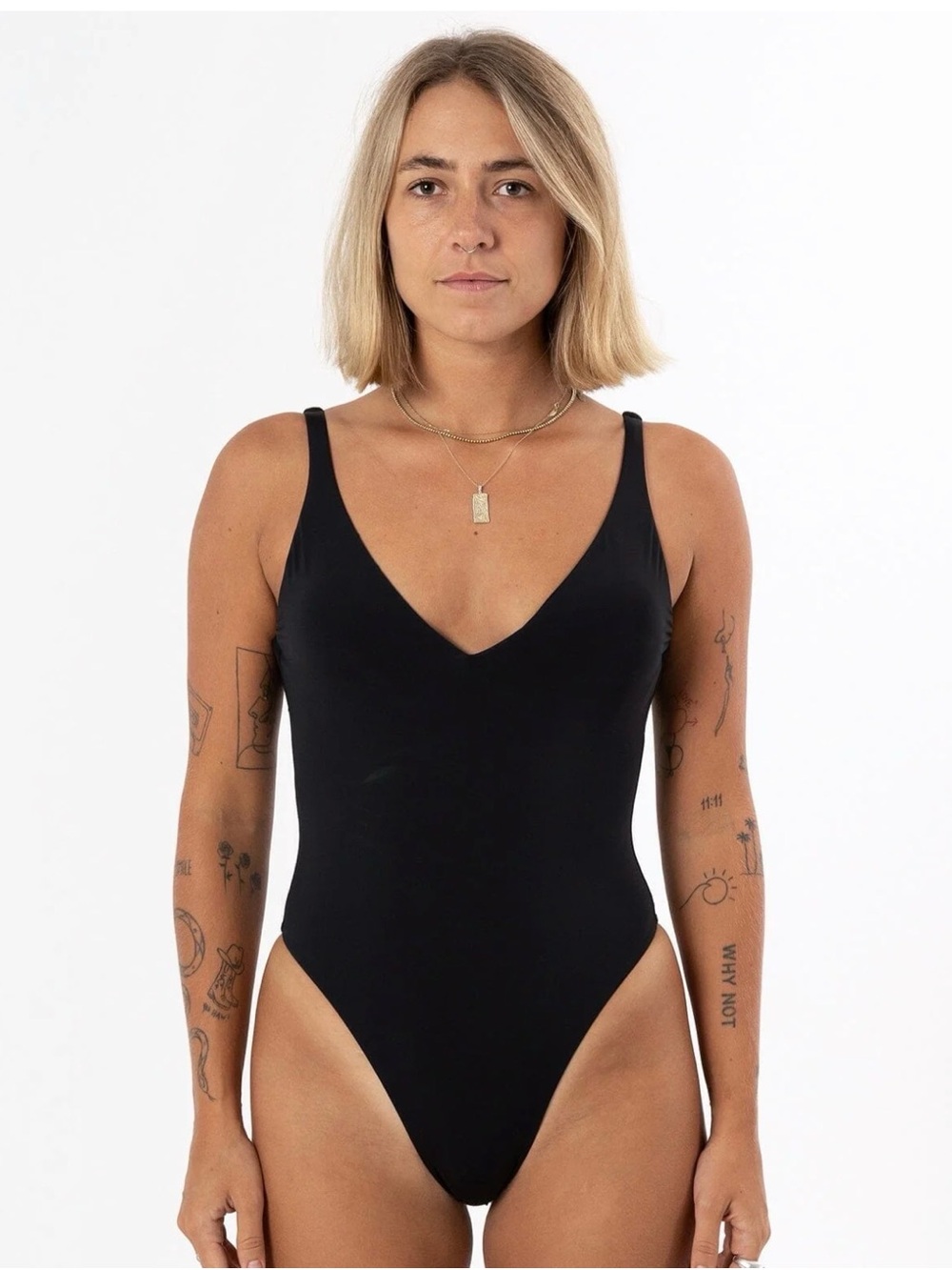 NWT Thrills Plunge One Piece Swimsuit
